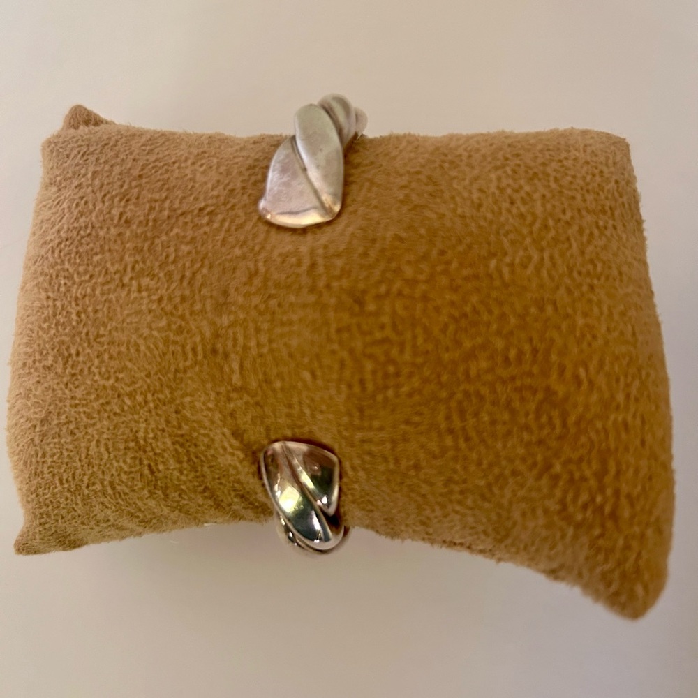 Silpada .925 sterling silver twisted cuff bracelet retired 39.2 g. - Picture 3 of 4